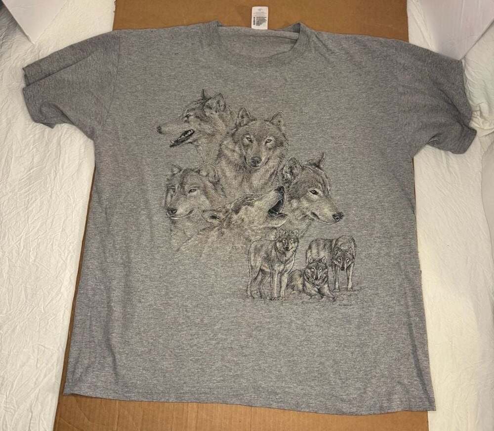 Vintage Anvil Wolf Pack Graphic T-Shirt Grey Men's XL